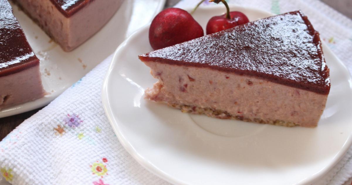 Tarta mousse de cerezas y yogur sin harina sin leche sin azúcar